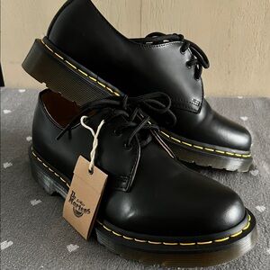 Dr. Martens Black Smooth Leather yellow stitching Women shoes
